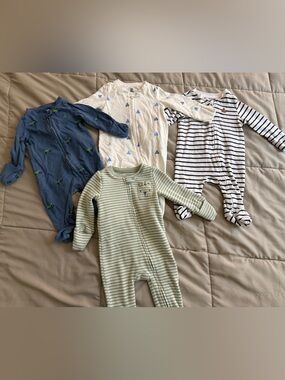 Gap baby boy double zip onesie